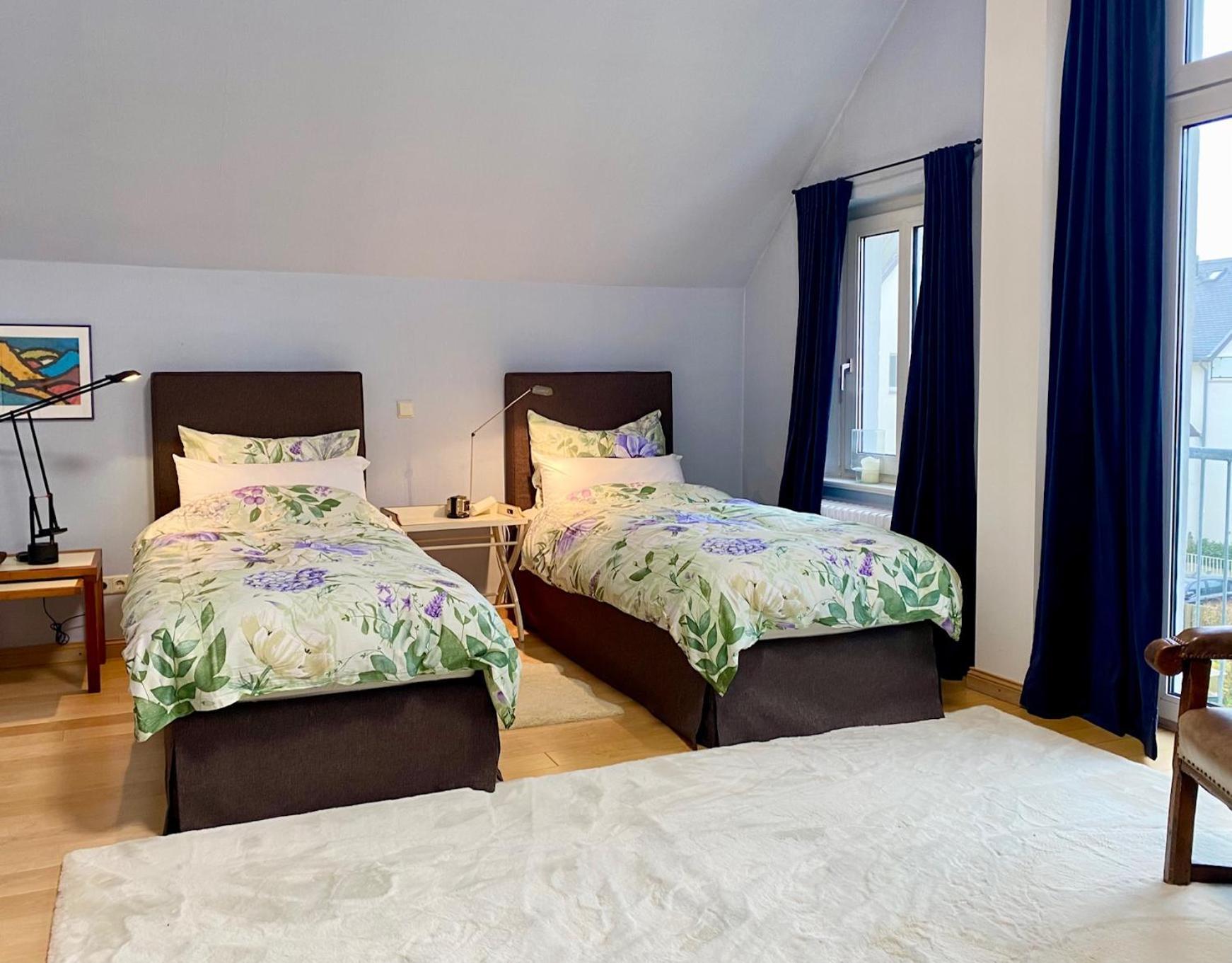 Apartment Ruhige In Zentral Gelegener Gruenderzeitvilla