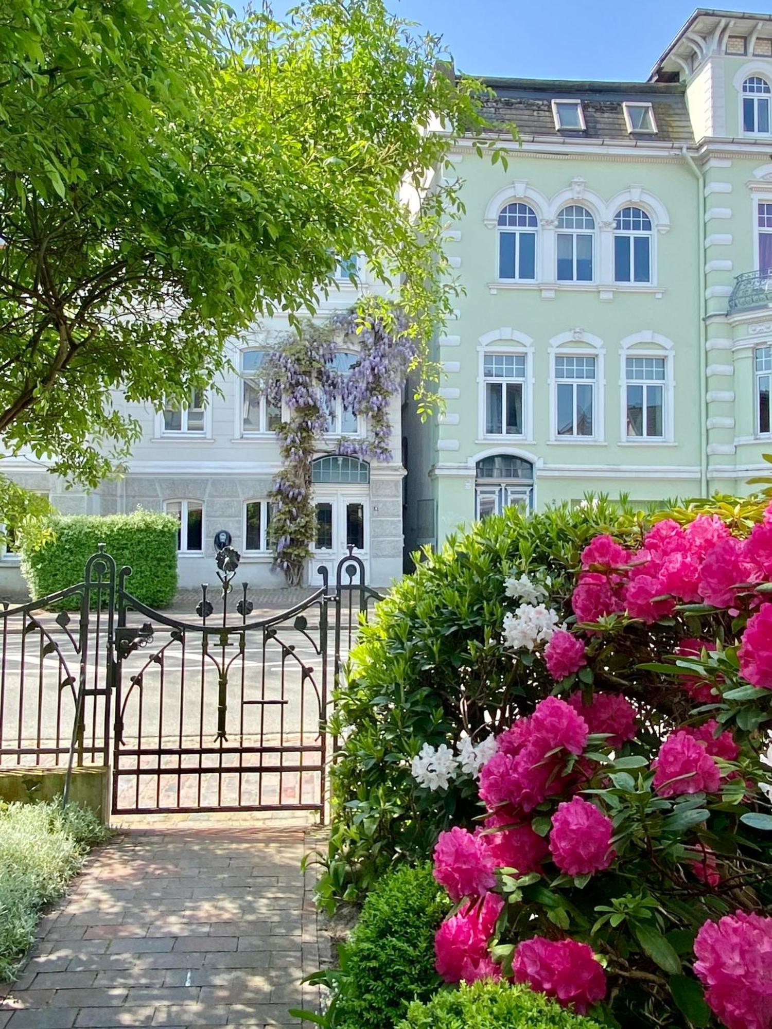 Apartment Ruhige In Zentral Gelegener Gruenderzeitvilla *